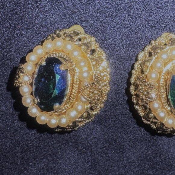 Vintage Gemstone Pearl and Gold West Germany Made Clip-On Earrings EUC - Picture 10 of 12